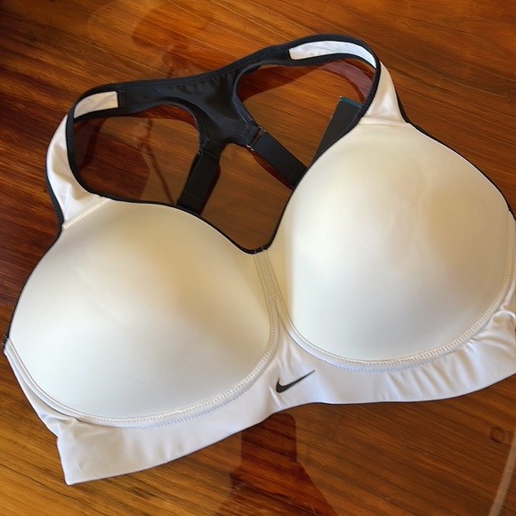 Nike pro high 360 support 36E T-back adjustable sports bra - Picture 3 of 8